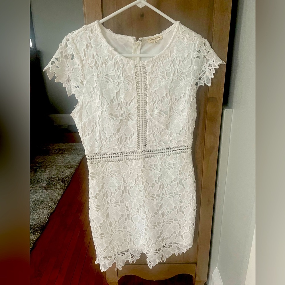 White lace appliqué mini dress worn once for rehearsal dinner!